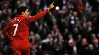 1. Luis Suarez (Januari 2011) - Striker asal Uruguay itu pindah dari Ajax ke Liverpool dengan banderol 22,5 juta poundsterling. Pada musim 2013/2014 dirinya mencetak 31 gol untuk Liverpool sebelum akhirnya hijrah ke Barcelona. (AFP/Paul Ellis)