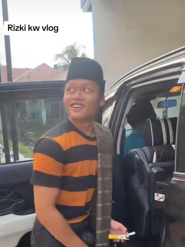 Pria Mirip Rizky Febian