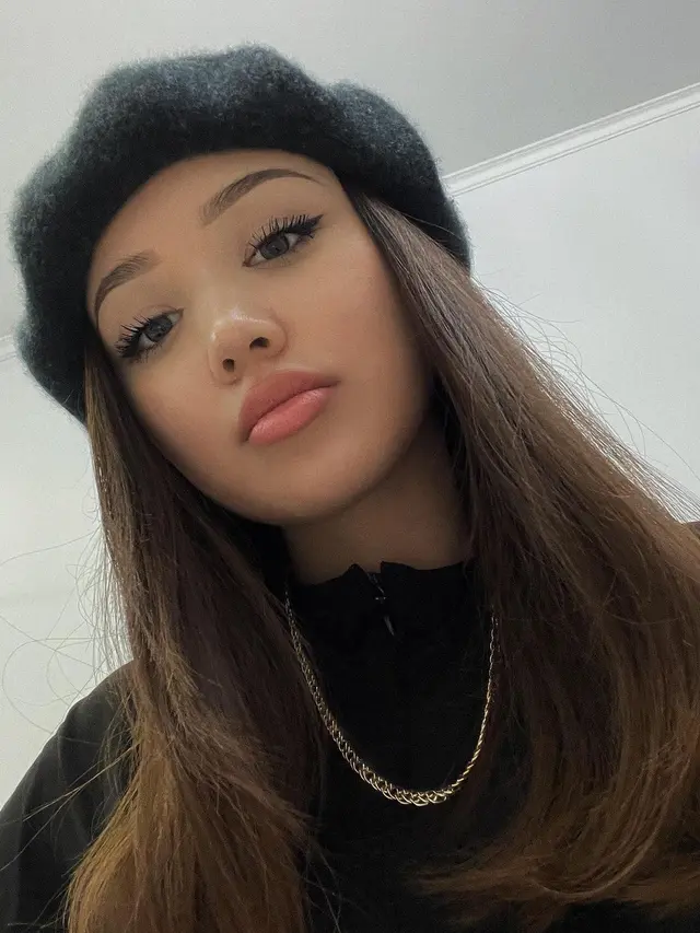 6 Potret Terbaru Dayana Cewek dari Kazakhstan, Sempat Viral Ajak Fiki Naki Nikah