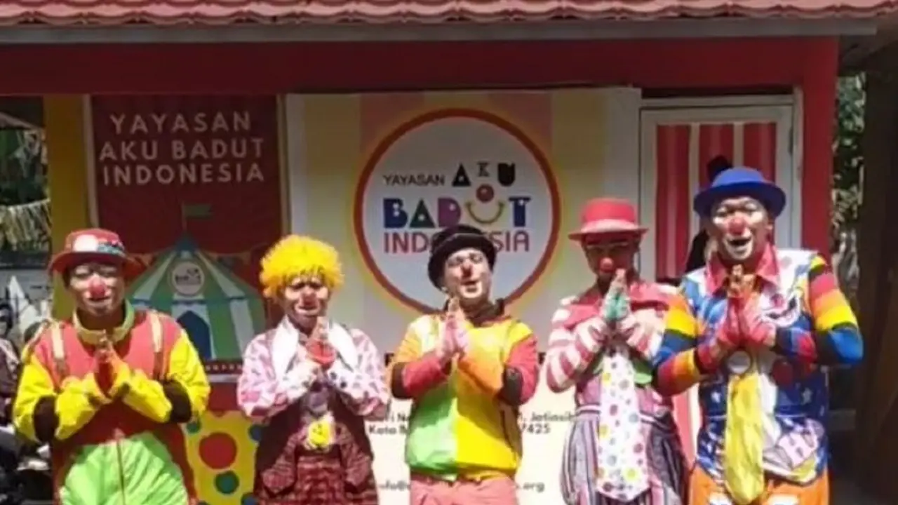 Para seniman badut
