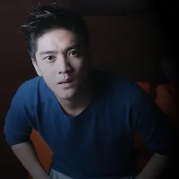 Wajah Boy William sudah menghiasi banyak judul film, beberapa di antaranya bahkan mengharuskan Boy melakukan adegan mesra seperti ciuman. Namun pria yang mengawali karir sebagai VJ ini memiliki pandangan tersendiri. (Febio Hernanto/Bintang.com)