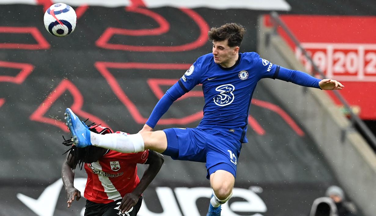 Masih muda dan berbahaya, saat ini Mason Mount dibanderol dengan harga yang tinggi, yaitu sebesar 75 juta euro atau sekitar Rp1,26 triliun. (Foto: AFP/Pool/Neil Hall)