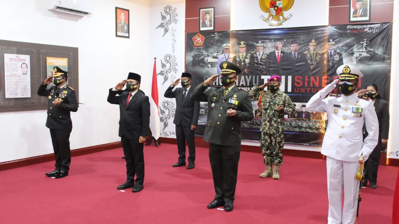 Tasyakuran HUT ke-75 TNI, Bupati Anas Ajak TNI Terus Bersinergi Lawan Covid-19