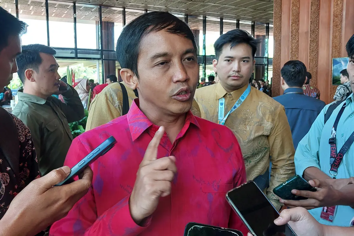 Plt Wakil Kepala Otorita IKN Raja Juli Antoni ditemui usai Reforma Agraria Summit 2024, di Sanur, Bali, Sabtu (15/6/2024). (Arief/Liputan6.com)
