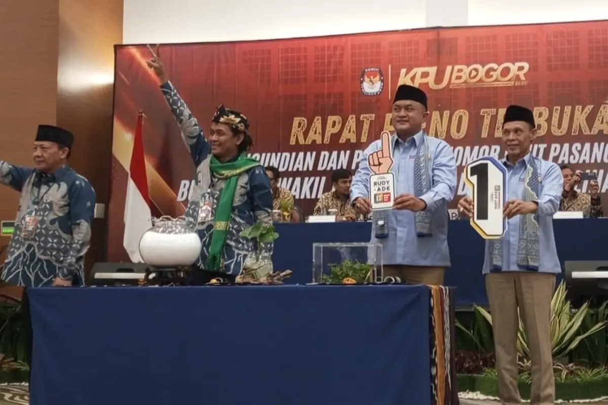 Pasangan Rudy Susmanto-Ade Ruhandi (Jaro Ade) mendapatkan nomor urut satu (1). Sedangkan paslon Bayu Syahjohan-Musyafaur Rahman nomor urut dua (2).