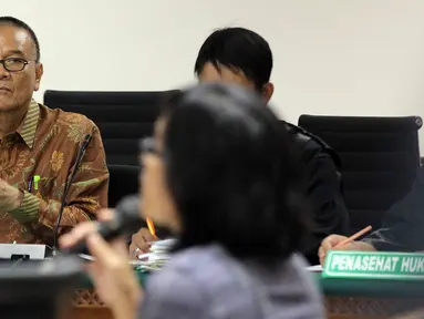 Terdakwa korupsi wisma atlet Jakabaring Rizal Abdullah mengikuti sidang lanjutan di Pengadilan Tipikor, Jakarta, Senin (24/8/2015).  Sidang beragendakan pemeriksaan saksi. (Liputan6.com/Helmi Afandi)