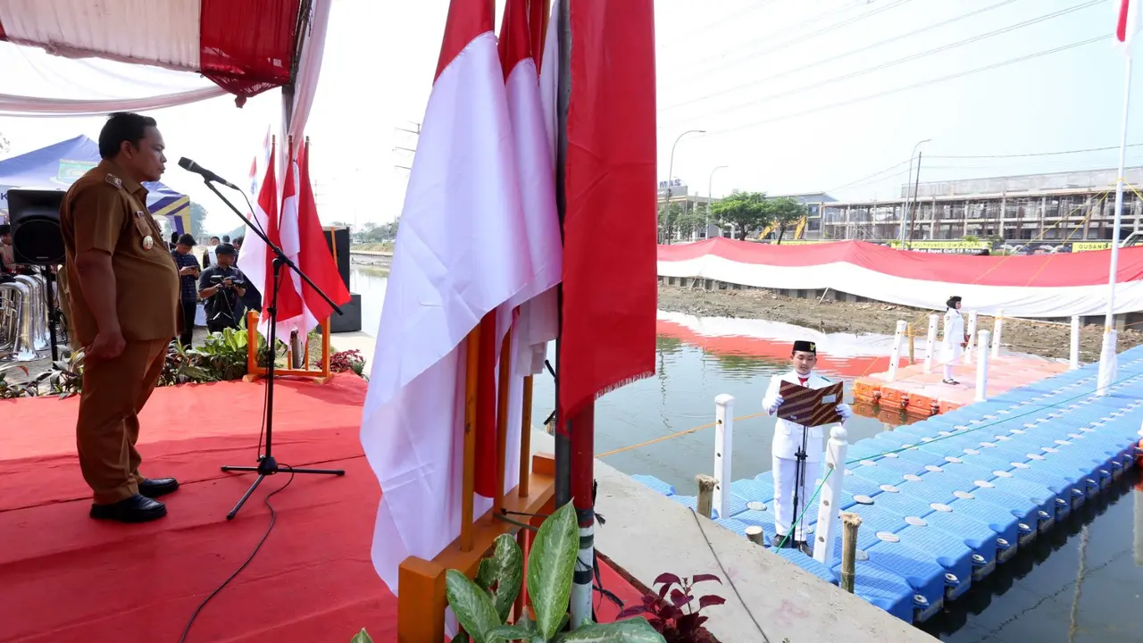 Pj Wali Kota Tangerang Pimpin Upacara Hari Sumpah Pemuda di Sungai Cisadane