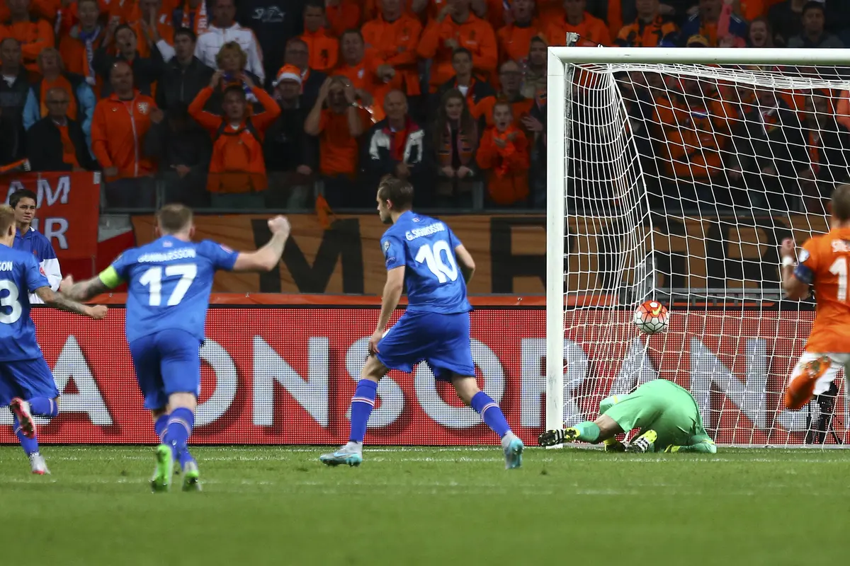 Belanda vs Islandia