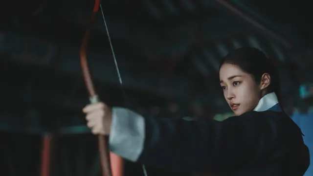 Saeng Gang (Roh Yoon Seo) dalam The East Palace. (Netflix via Soompi)