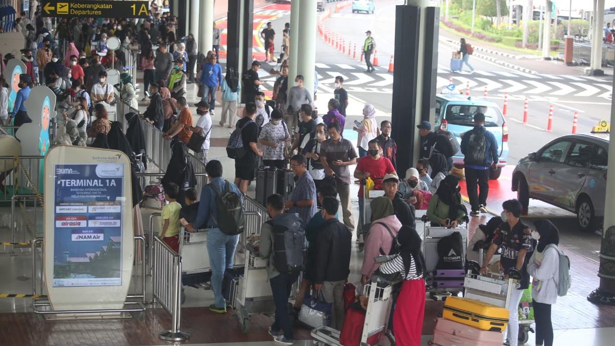Bakal Ada 1.250 Penerbangan Lewat Bandara Soetta di Puncak Arus Balik, Menhub Ingatkan Soal Bagasi Berita Viral Hari Ini Jumat 17 Mei 2024