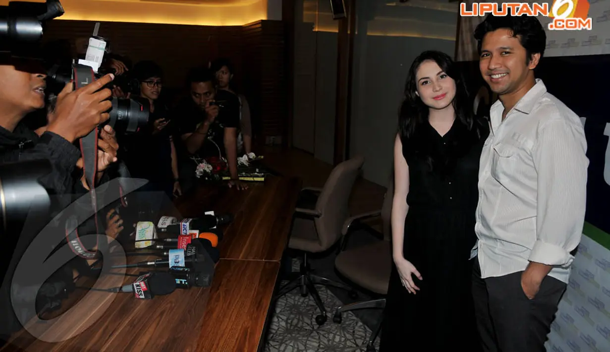 Namun, di momen berbahagia itu, Arumi tak didampingi oleh keluarganya saat anak pertamanya lahir di RS Siloam, Jakarta Minggu (13/4/14) (Liputan6.com/Johan Tallo)
