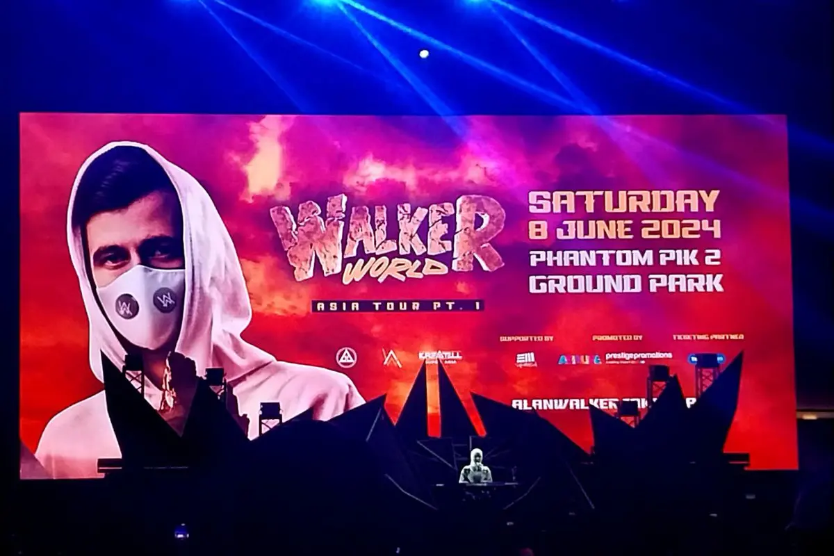 Putri Ariani di Walker World (Fimela.com/Soraya Fitriyani)