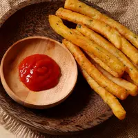 Ilustrasi stik kentang keju./Copyright shutterstock.com/g/randy2210