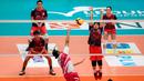 Pemain Red Phoenix, Jirayut Afisan, beraksi saat melawan Pink Dragon pada laga bertajuk Fun Volley Ball di Indonesia Arena, Jakarta, Sabtu (20/4/2024). (Bola.com/Bagaskara Lazuardi)