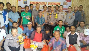 Polsek Pekanbaru Kota gelas Minggu Kasih menampung keluhan warga saat toleransi. (Liputan6.com/M Syukur)