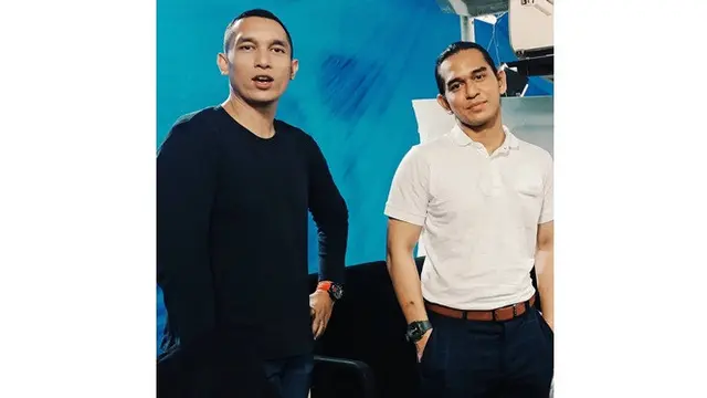 6 Potret di Balik Layar Giovanni Tobing dengan Pemain Samudra Cinta, Seru