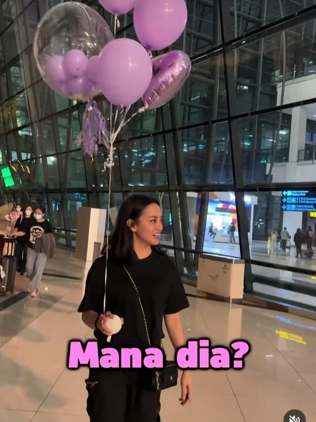 Ririn Ekawati bareng putri sulungnya, Jasmine Abeng (Foto: instagram ririnekawati)