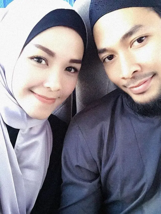 6 Potret Uki Eks NOAH dan Istri yang Kini Hamil Anak Ketiga
