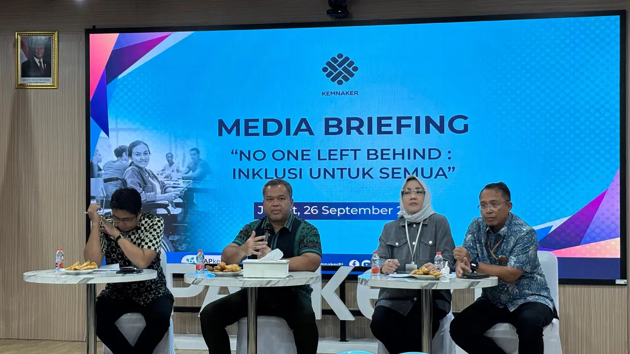Kepala Pusat Pasar Kerja Kementerian Ketenagakerjaan, Surya Lukita Warman