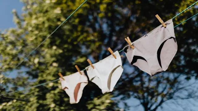 Ganti Pakaian Dalam Secara Rutin