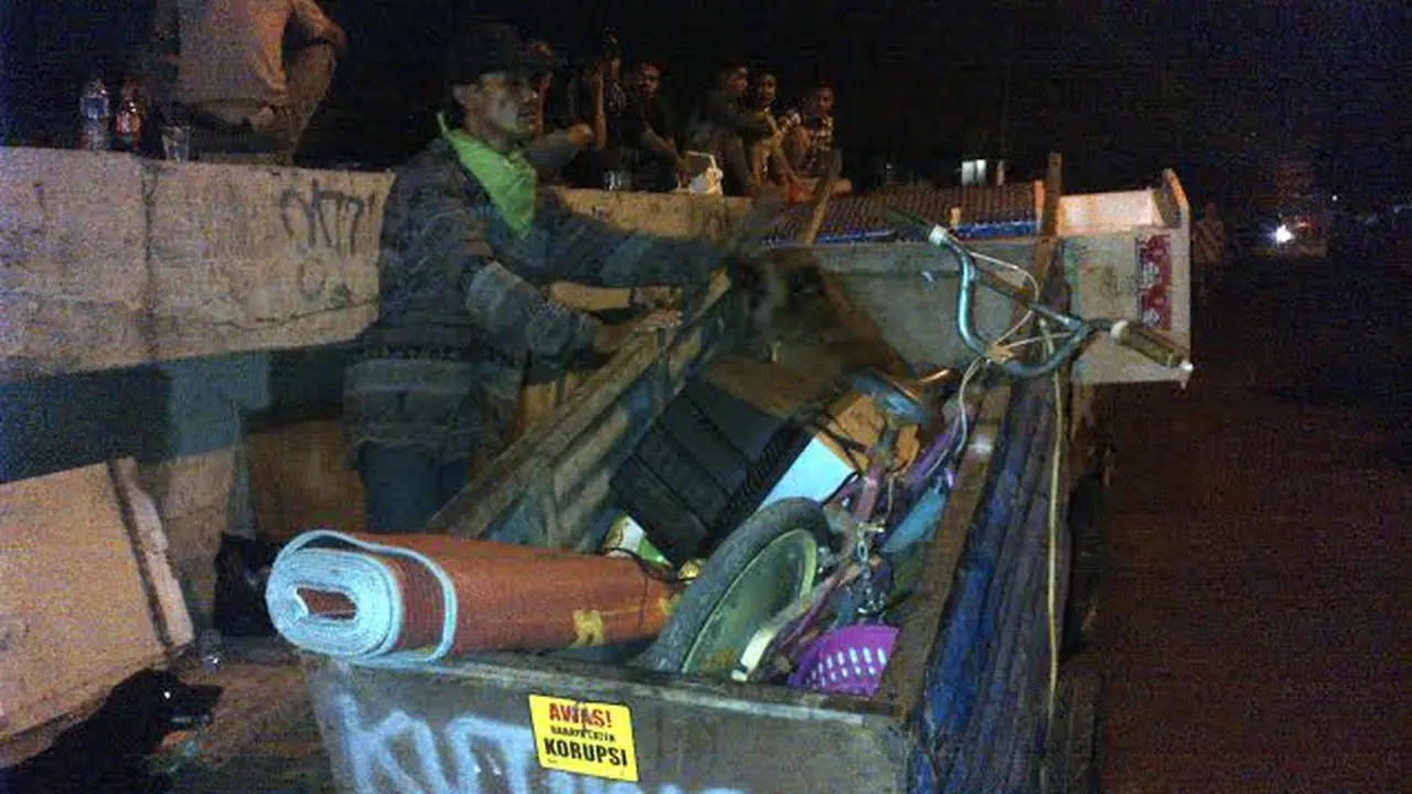 Rumah Tinggal Hangus, Korban Kebakaran di Kebon Jeruk Terlantar