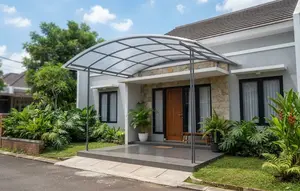 7 Model Kanopi Teras Besi yang Tidak Membuat Rumah Terlihat Berat, Simpel dan Tetap Elegan