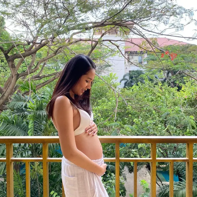 Melahirkan Anak Pertama, Ini 6 Potret Perjalanan Kehamilan Niken Anjani