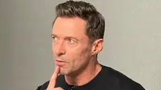 Hugh Jackman masih terlihat awet muda meski sudah menginjak umur 54 tahun. Aktor kelahiran Australia ini masih terlihat mempesona setiap tampil dalam berbagai acara. (Instagram/@thehughjackman)
