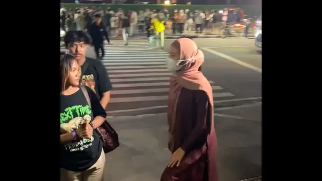 Kocak, Dara Arafah Ditolak Saat Minta Foto Bareng Kurma Ikon Citayam Fashion Week