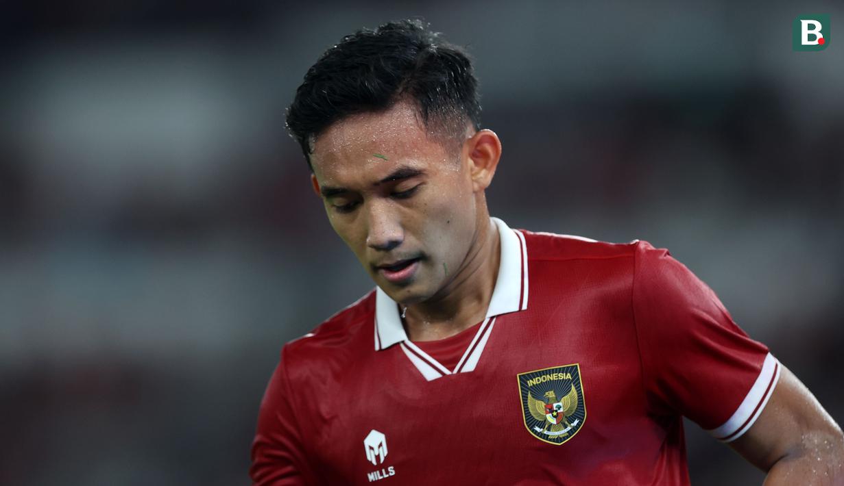 Timnas Indonesia, Rizky Ridho saat laga FIFA Matchday melawan Argentina di Stadion Utama Gelora Bung Karno (SUGBK), Senayan, Jakarta, Senin (19/06/2023). Bersama Elkan Baggott, Ridho tak tergantikan di lini belakang Skuad Garuda saat FIFA Matchday Juni 2023 dengan mencatatkan 180 menit bermain. (Bola.com/Bagaskara Lazuardi)