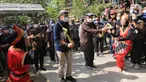 Menteri Pariwisata dan Ekonomi Kreatif / Kepala Badan Pariwisata dan Ekonomi Kreatif Sandiaga Salahuddin Uno disambut tarian selamat datang pada kunjungan kerja di Sargen, Jawa Tengah, Senin (12/10/2021). (Liputan6.com/HO/Parekraf)