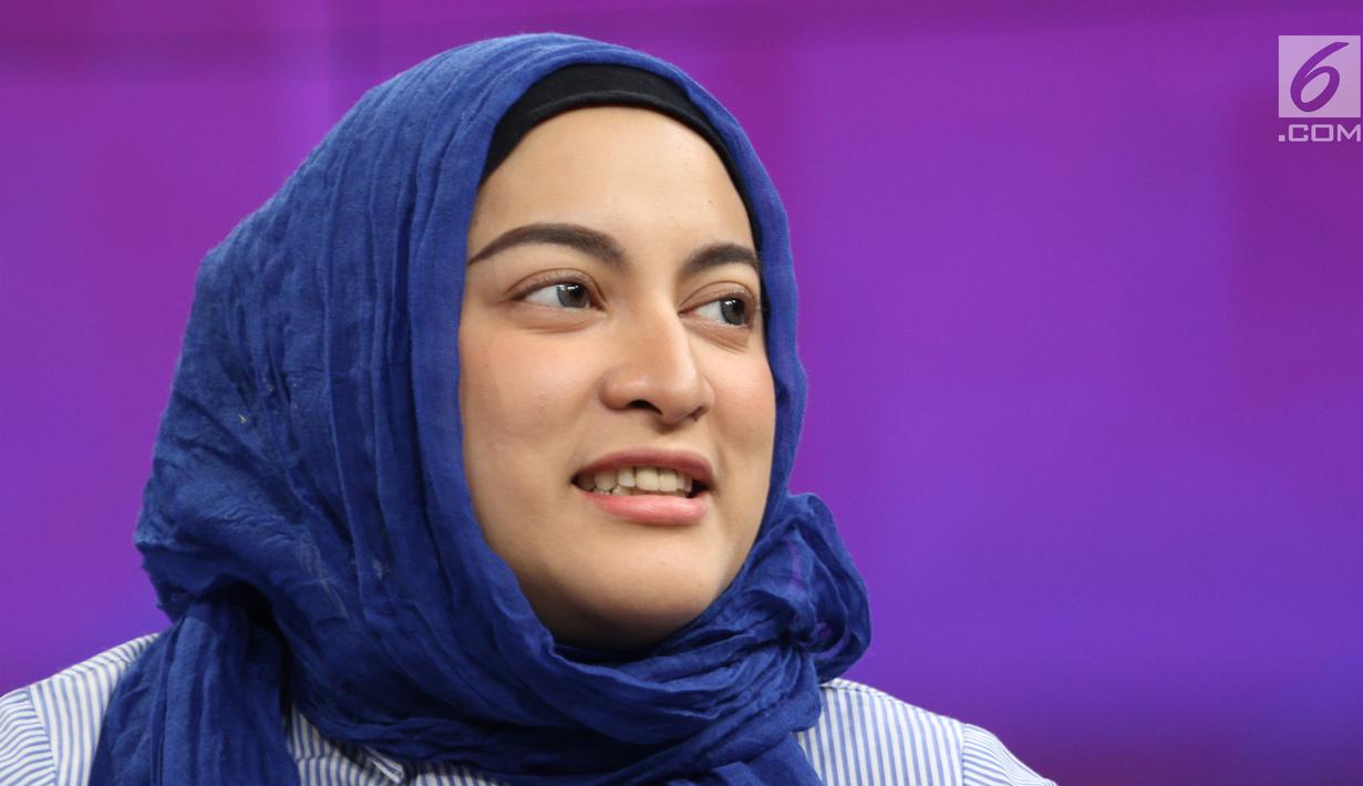 Aktris Jane Shalimar saat menjadi bintang tamu dalam acara Dear Haters di Liputan6.com, SCTV Tower, Jakarta, Kamis (2/11). (Liputan6.com/Fatkhur Rozaq)