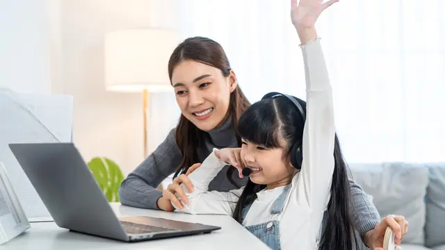 Kenalkan Anak Pada Berbagai Profesi Yuk, Begini Cara Kreatif yang Bisa Orang Tua Lakukan