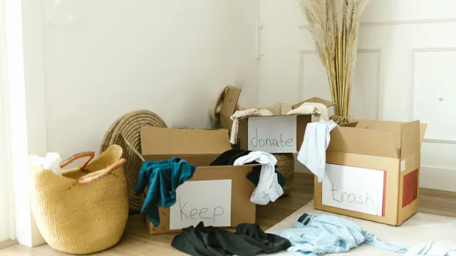 Jangan Biarkan Barang Menumpuk di Satu Tempat