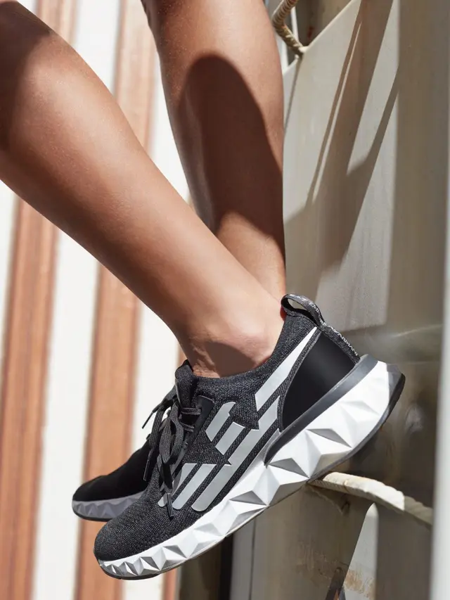 Koleksi Pakaian Olahraga Fungsional dari Emporio Armani di Spring/Summer 2020