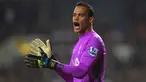 Sebagai negara dengan tradisi sepak bola yang kental, Belanda banyak menghasilkan pemain hebat yang berlaga di liga-liga top Eropa, termasuk di Liga Inggris. Tidak hanya penyerang, mereka pun memiliki kiper-kiper tangguh yang dipercaya mengawal gawang klub-klub besar di Liga Inggris. Berikut 5 di antaranya. (AFP/Glyn Kirk)