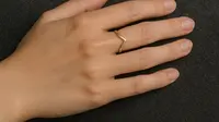 9 Tips Pilih Cincin Emas Kecil Biar Tangan Terlihat Langsing dan Berkelas