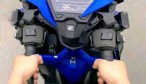 Potret Modifikasi Stang Motor Bikin Tepuk Jidat. (Sumber: Instagram/kementrian_humor_indonesia)