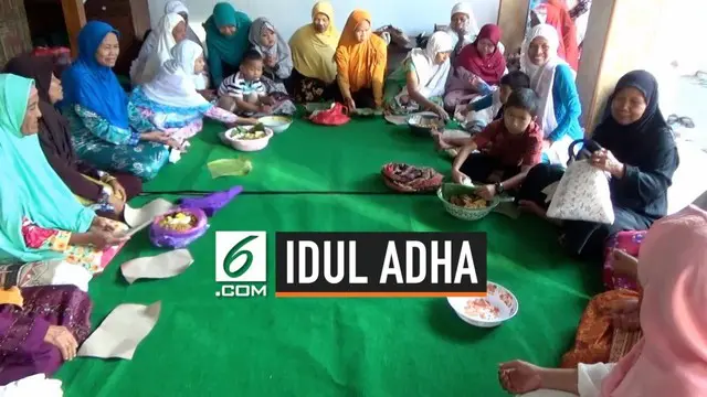 Pemeluk Islam Aboge baru melaksanakan ibadah Salat idul Adha hari ini. Pemeluk Islam Aboge berpedoman pada hitungan kalender jawa.