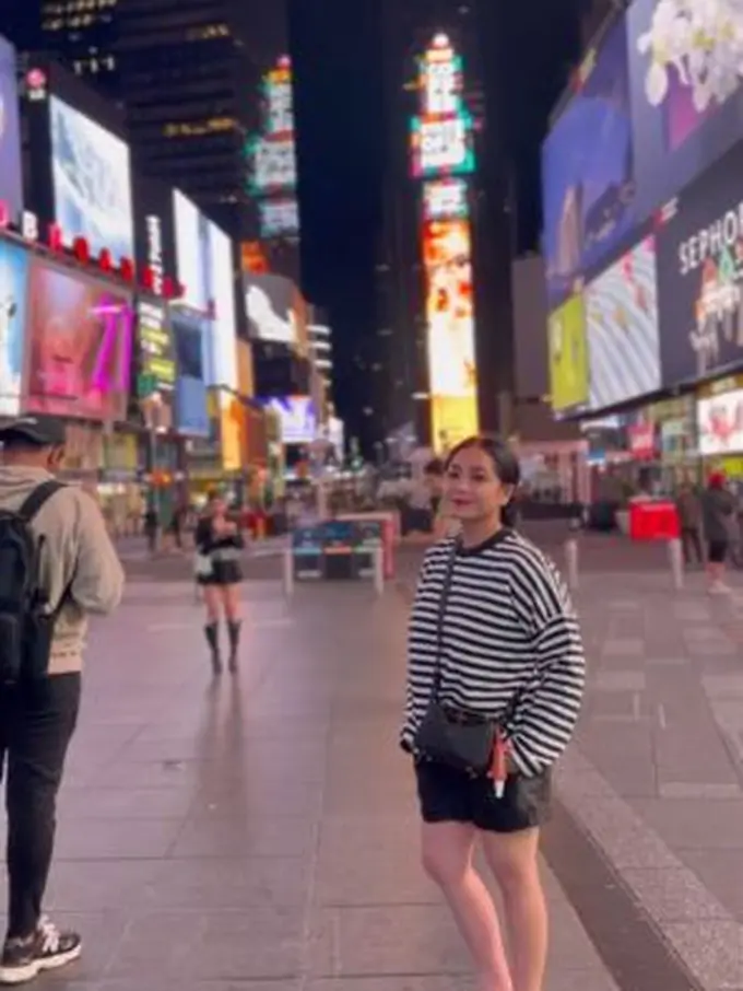 6 Potret Nagita Slavina dan Raffi Ahmad saat di New York, Satu Hotel dengan Song Hye Kyo