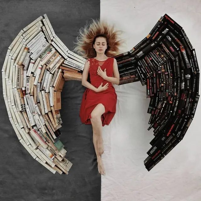 Wanita Ini Ubah Buku Jadi Karya Seni untuk Pemotretan, 7 Hasilnya Mengagumkan