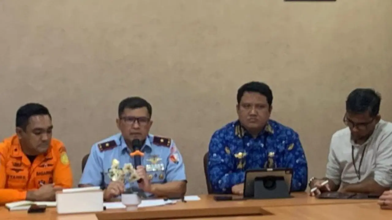 Pesawat Jatuh