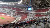 Bentangkan Bendera Raksasa, Pendukung Timnas Thailand Berisik di SUGBK