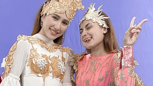 Perankan Sosok Ratu Ini 7 Potret Louise Anastasya dengan Pemain Princess Mermaid