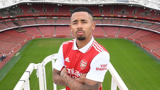 Foto: Bak Patung Cristo Redentor di Rio de Janeiro, Begini Gaya Gabriel Jesus saat Diperkenalkan Sebagai Rekrutan Baru Arsenal