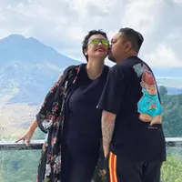 Feby Febiola dan Franky Sihombing. (Instagram/@febyfebiola_)