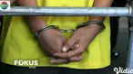Polisi menemukan 2 kilogram sabu di rumah tersangka di Cilincing dan 8 kilogram sabu di kamar kosnya di Koja.
