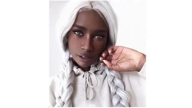 Orang Berwajah Natural