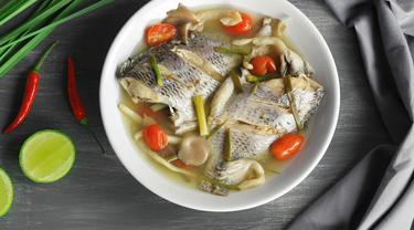 7 Cara Efektif Agar Sup Ikan Tidak Bau Amis Lifestyle Fimela Com Sup sirip hiu adalah sup ternama dalam masakan tionghoa yang biasanya disajikan pada acara khusus seperti pernikahan atau perjamuan, atau sebagai barang mewah dalam budaya tiongkok. agar sup ikan tidak bau amis