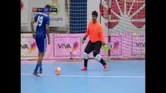 Diego Costa mengisi liburan dengan bermain futsal di Kuwait.